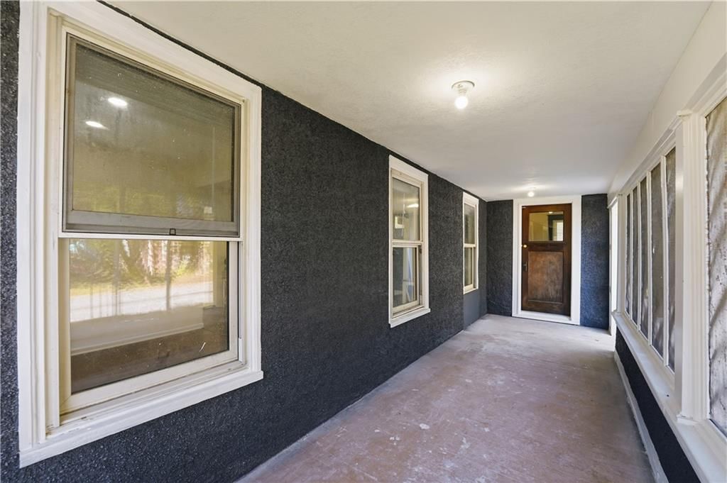 2111 Franklin Avenue — photo 21