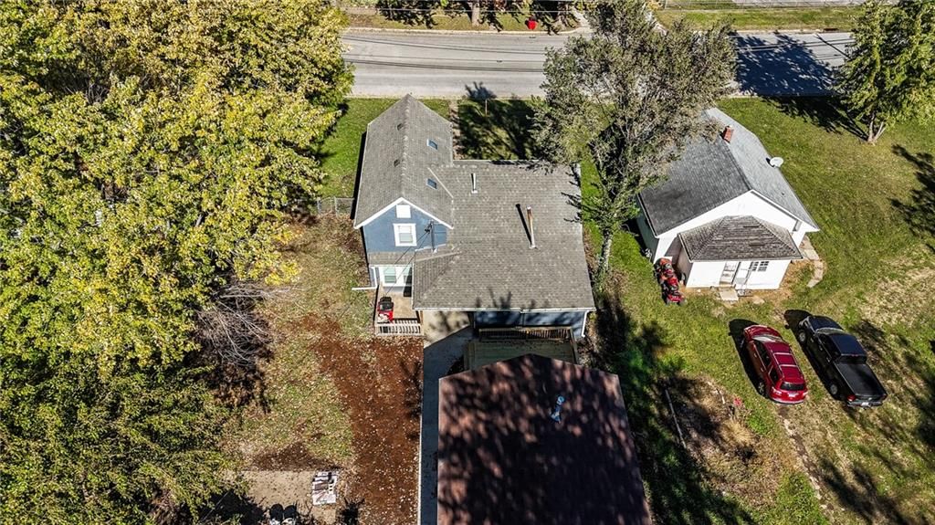 2111 Franklin Avenue — photo 30