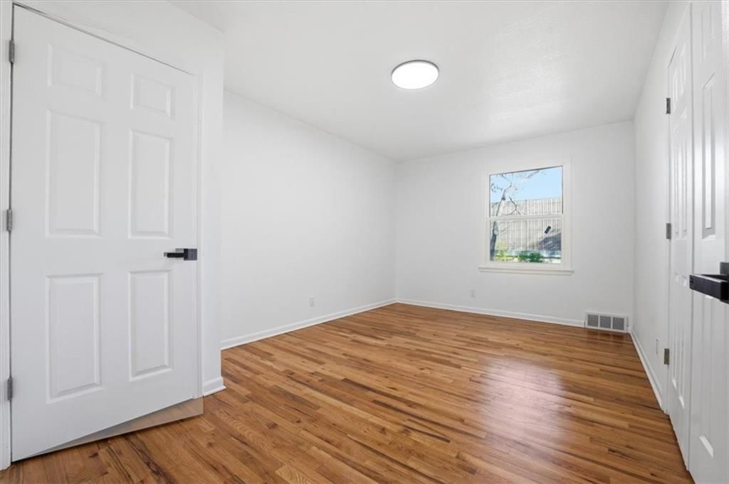 10051 MELROSE Drive — photo 10