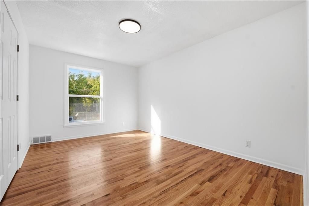 10051 MELROSE Drive — photo 12