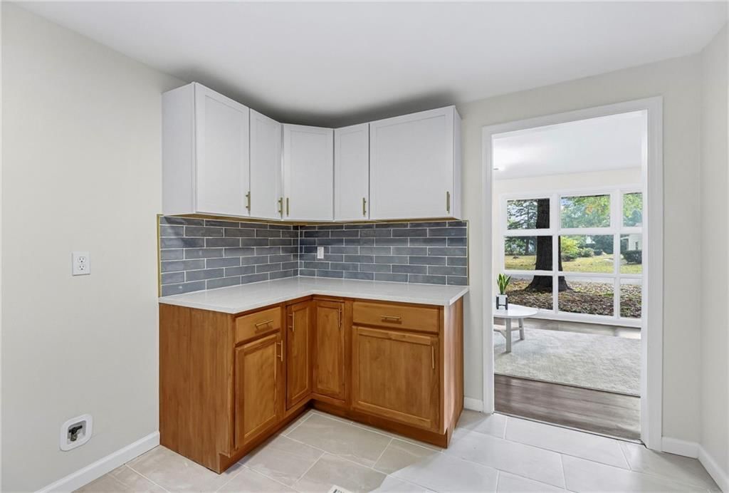 6208 Willow Avenue — photo 11