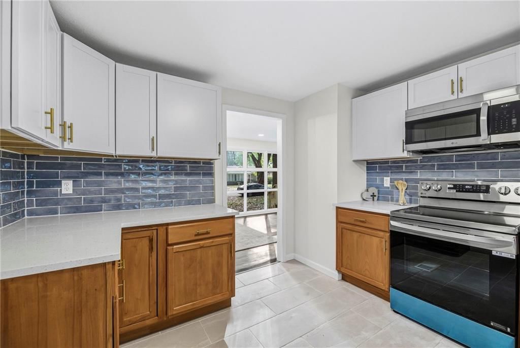6208 Willow Avenue — photo 12
