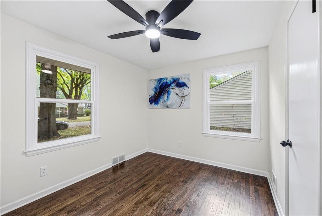 6208 Willow Avenue — photo 18