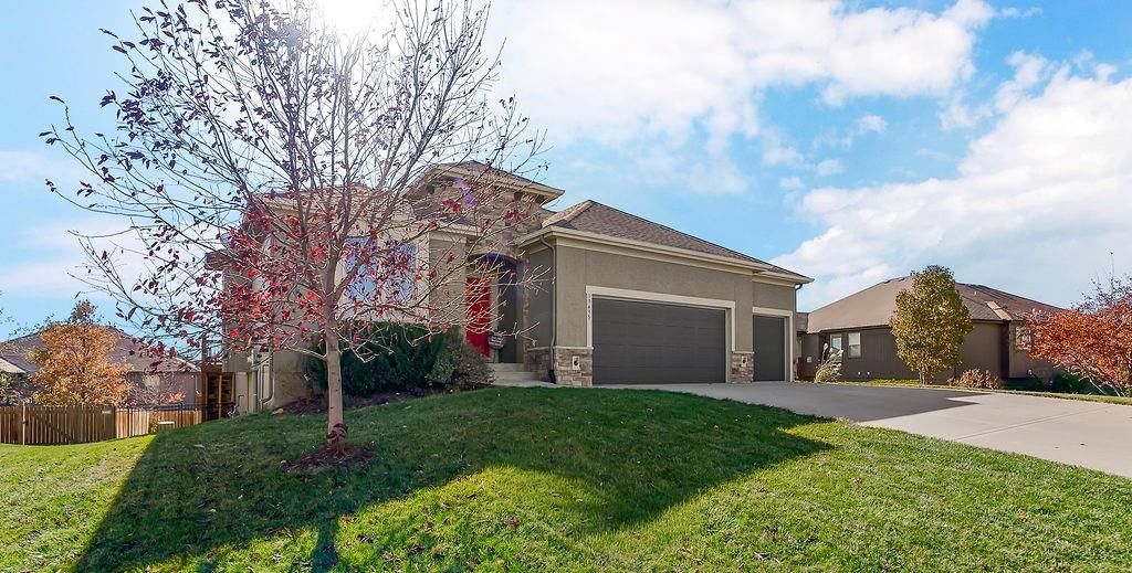 19435 W 200th Terrace, Spring Hill, KS