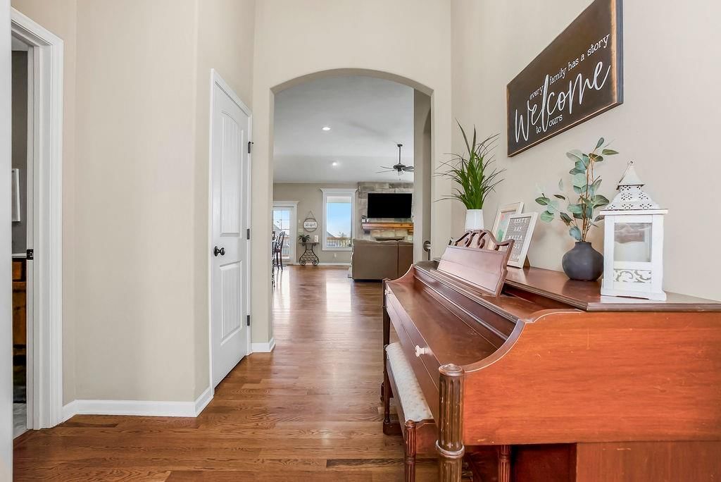 19435 W 200th Terrace — photo 3
