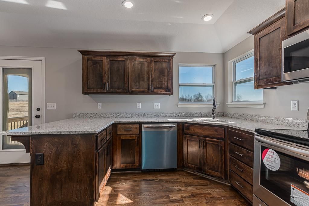 16335 Lolly Lane — photo 4