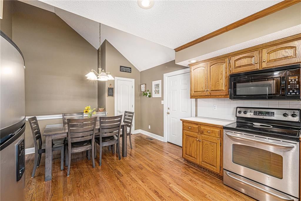 3542 NE Rock Creek Drive — photo 6