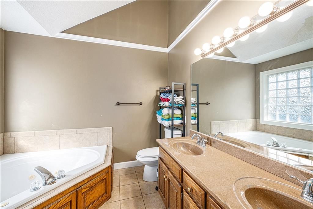 3542 NE Rock Creek Drive — photo 9