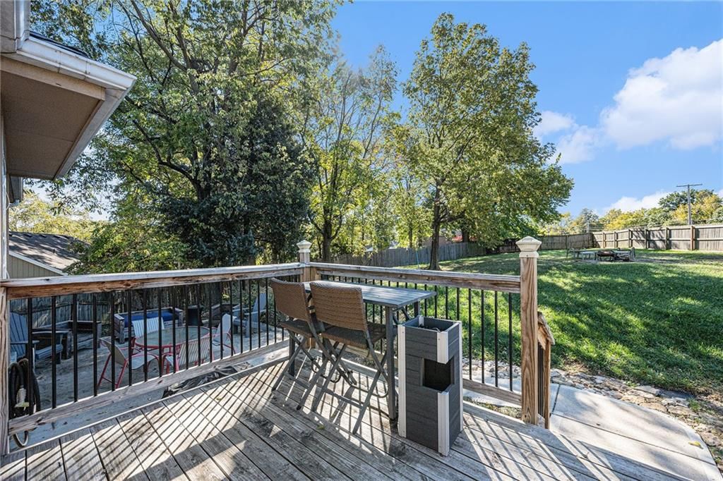 3542 NE Rock Creek Drive — photo 21