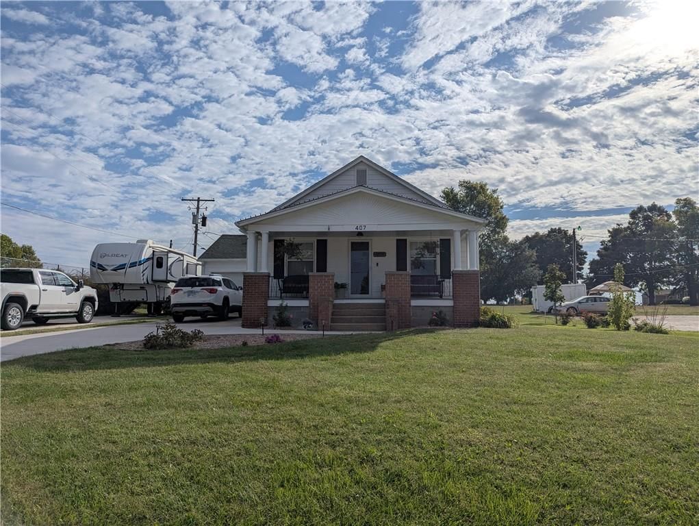 407 S 1st Street — photo 4