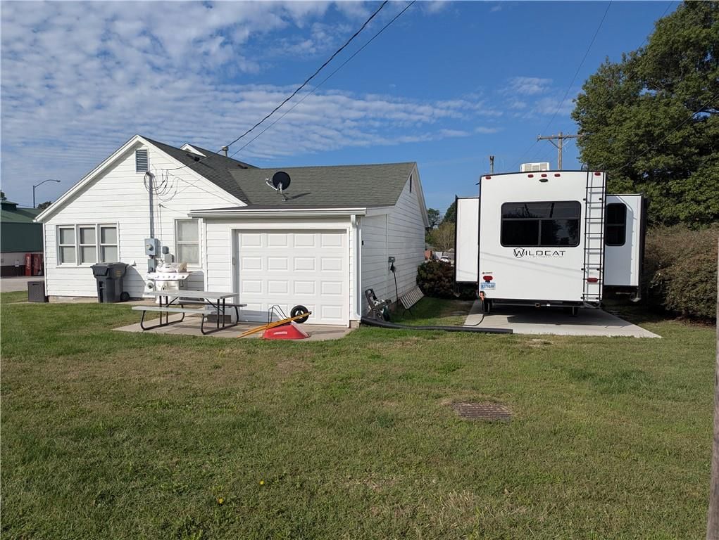 407 S 1st Street — photo 10
