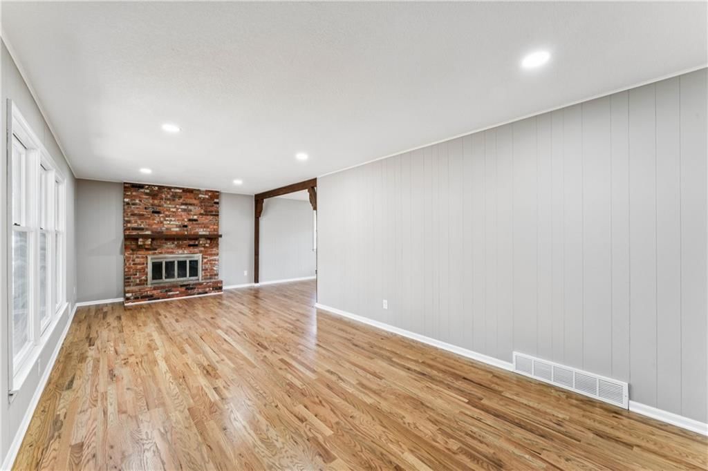 6605 N Agnes Avenue — photo 4