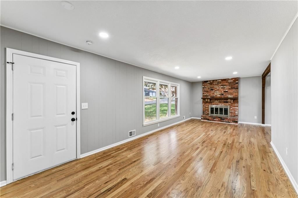 6605 N Agnes Avenue — photo 5
