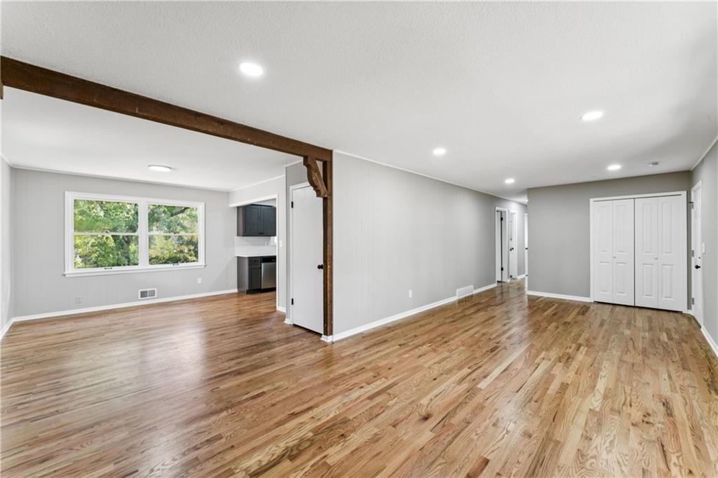 6605 N Agnes Avenue — photo 8
