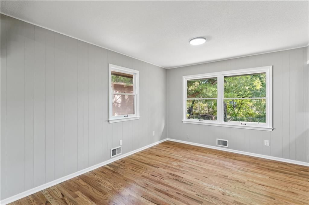 6605 N Agnes Avenue — photo 9