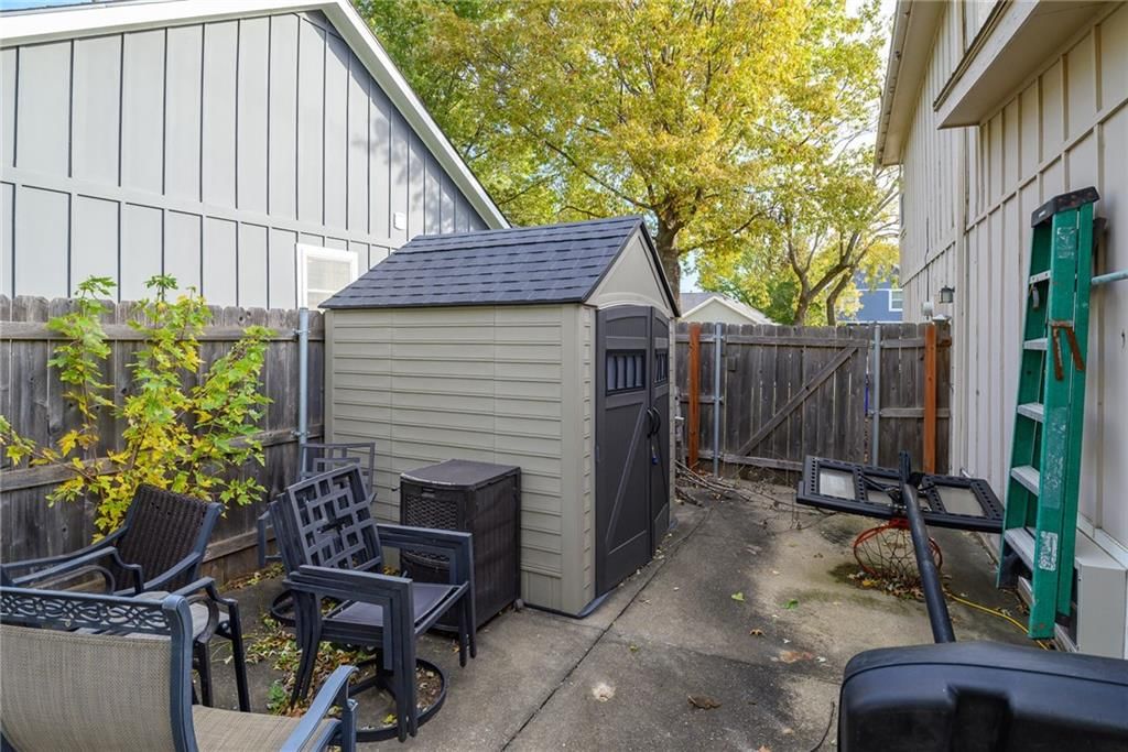 1103 N Emma Street — photo 11