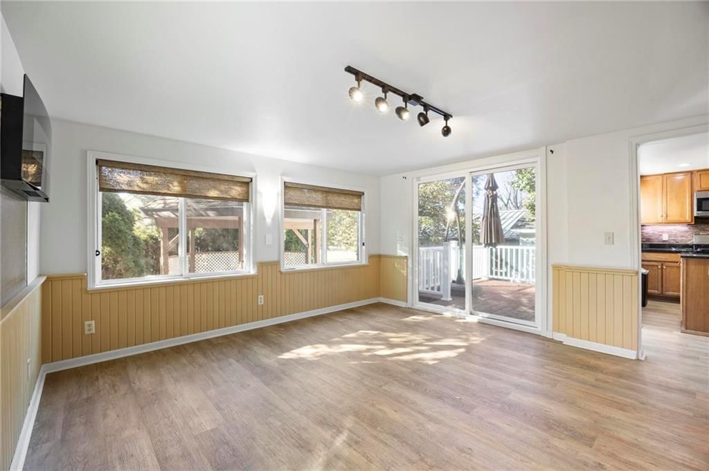 912 S Margrave Street — photo 14