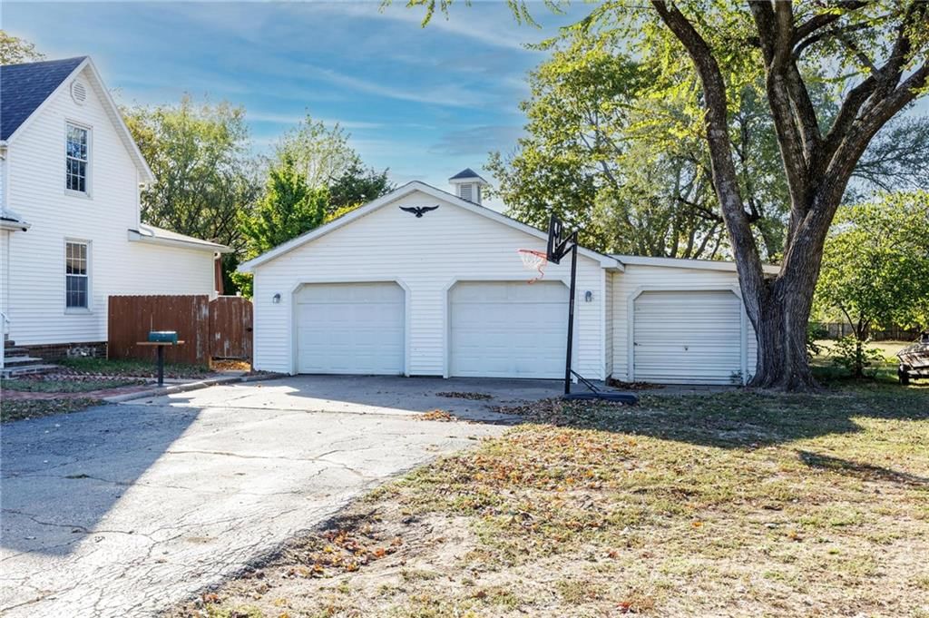 912 S Margrave Street — photo 31