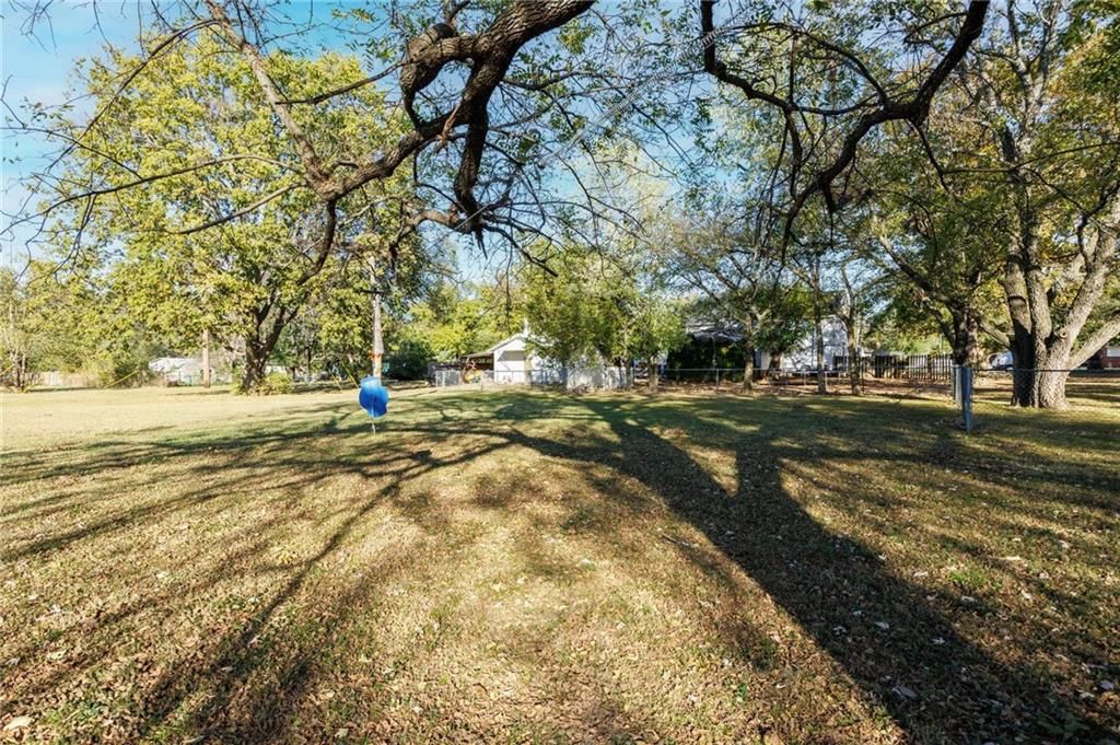 912 S Margrave Street — photo 40