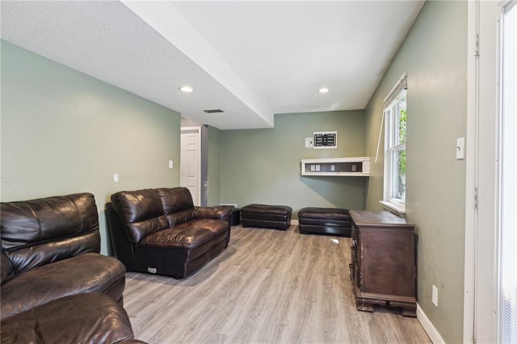 216 SW 26th Street — photo 22