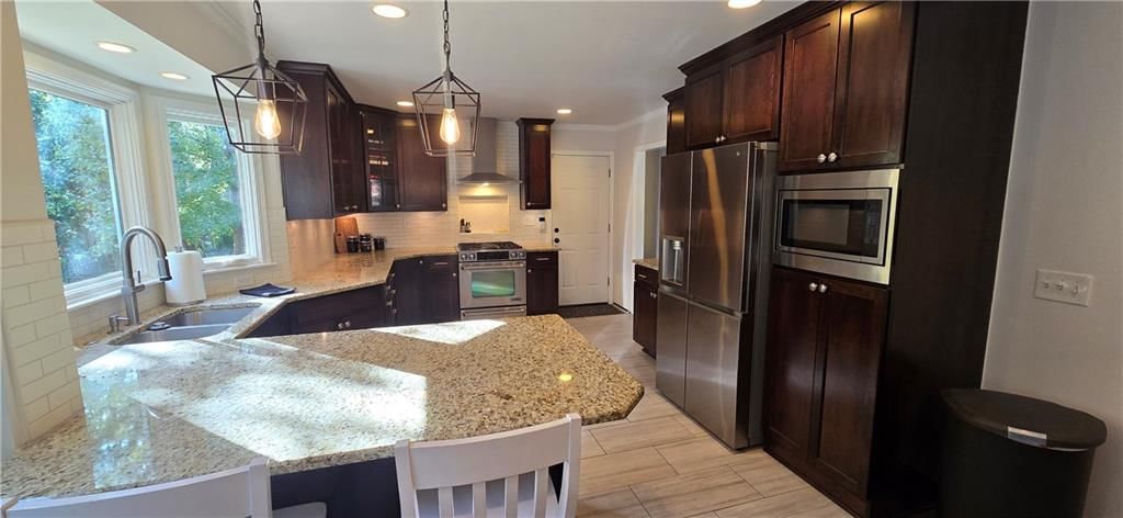 2405 W 104th Terrace — photo 6