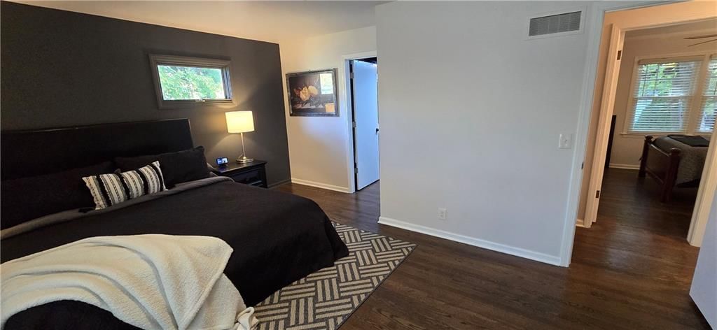 2405 W 104th Terrace — photo 9