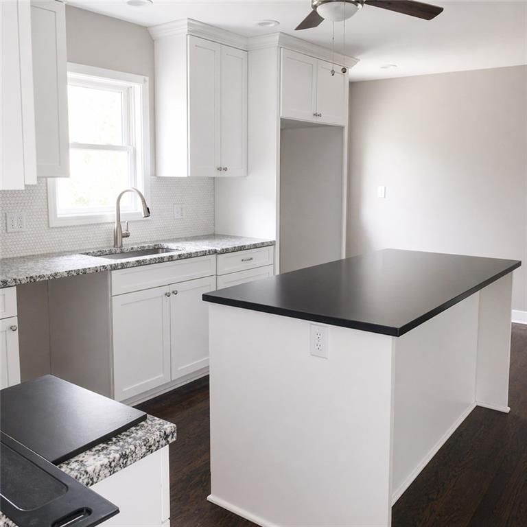 8220 Freeman Avenue — photo 3