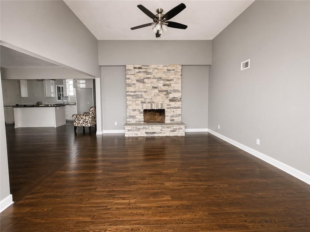 8220 Freeman Avenue — photo 8