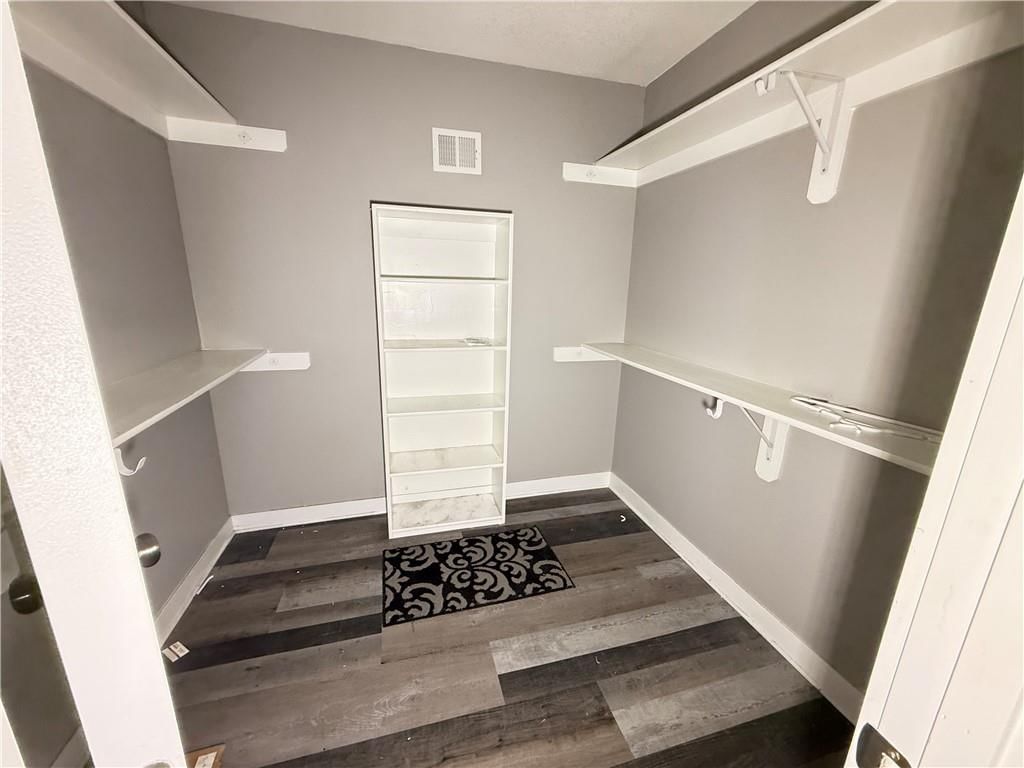 8220 Freeman Avenue — photo 30
