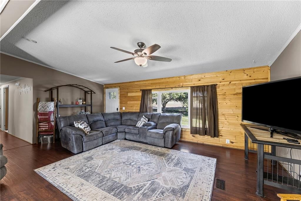 38740 Hedge Lane — photo 9
