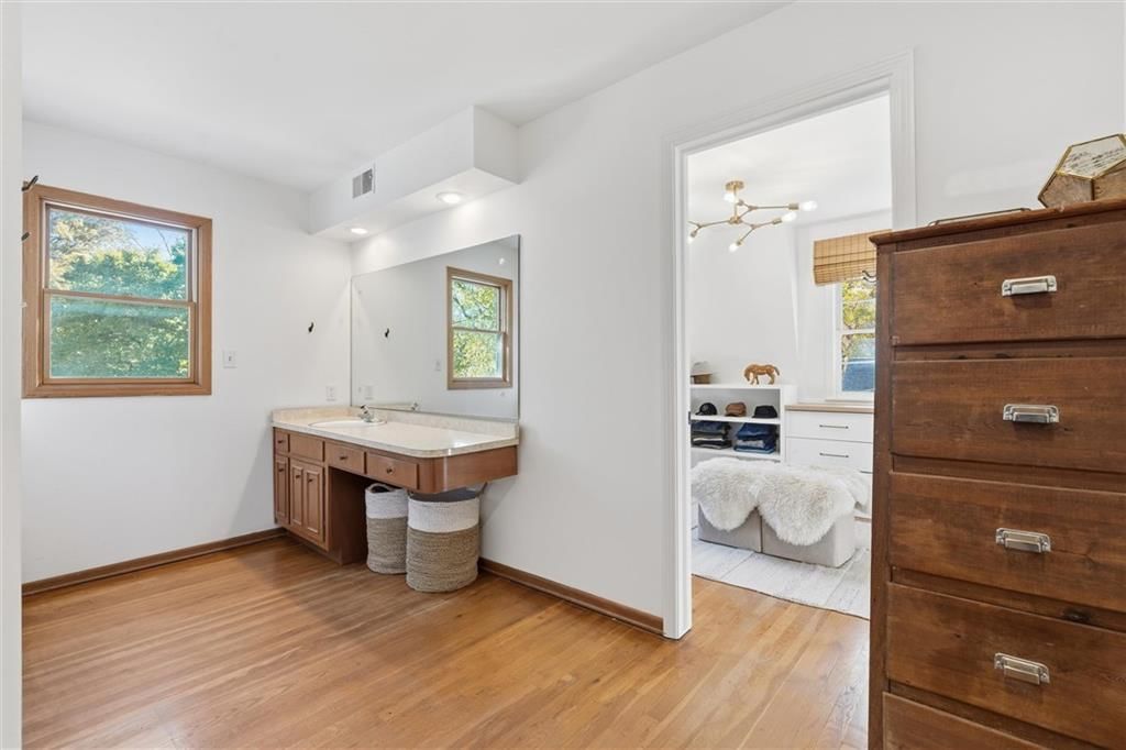 11301 Wornall Terrace — photo 29