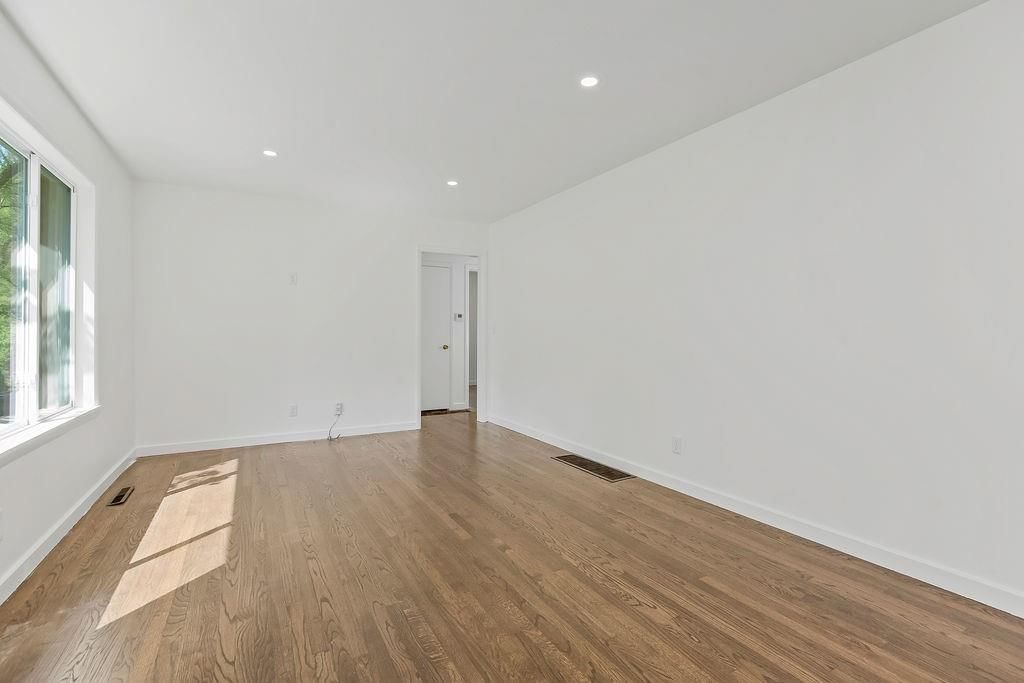 11406 E 49th Street — photo 5