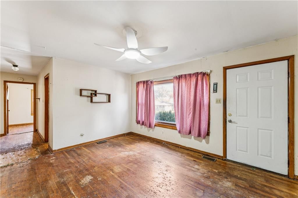 312 S Leona Street — photo 10