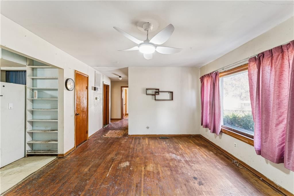 312 S Leona Street — photo 13