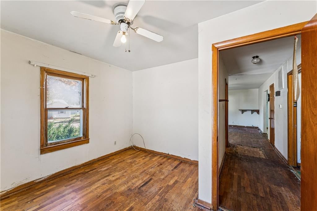 312 S Leona Street — photo 25