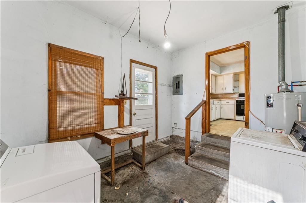 312 S Leona Street — photo 31