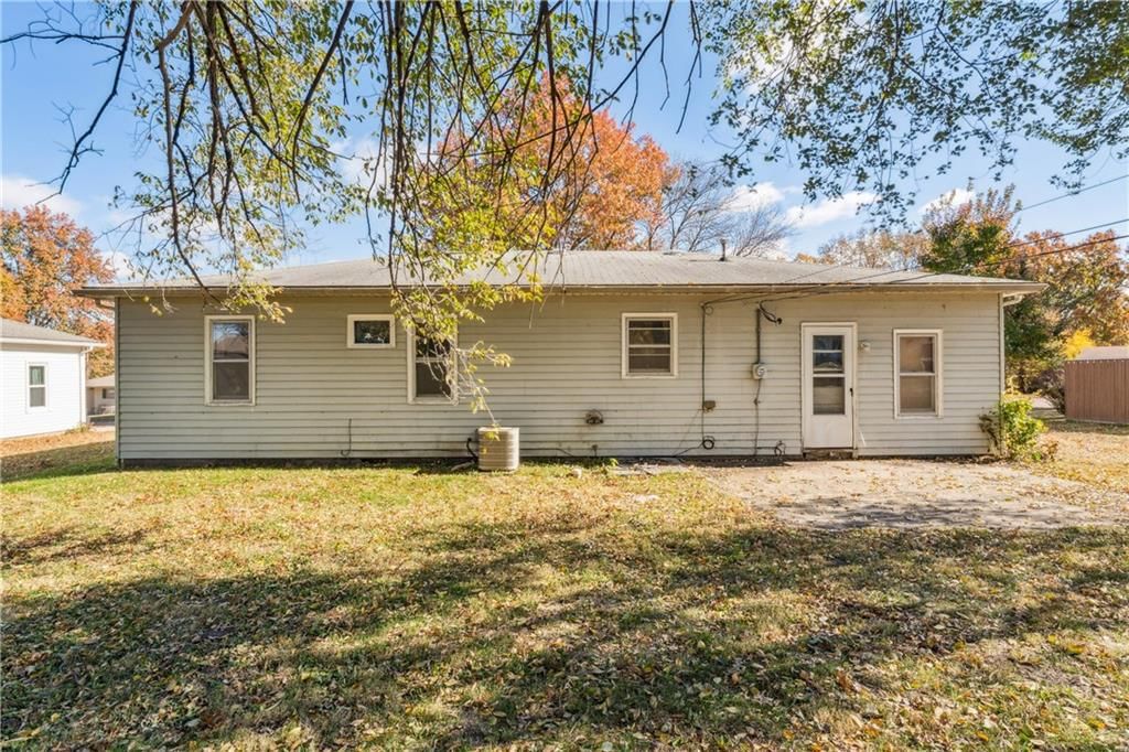 312 S Leona Street — photo 41