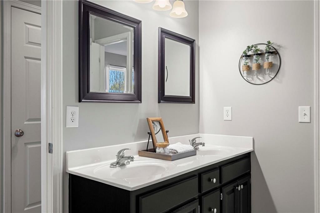 978 Sherman Drive — photo 24