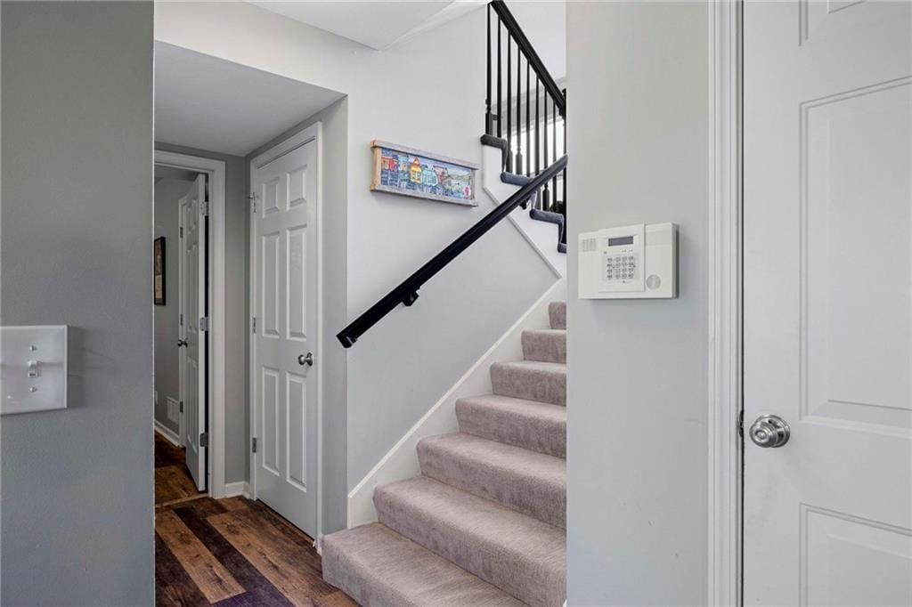 978 Sherman Drive — photo 31