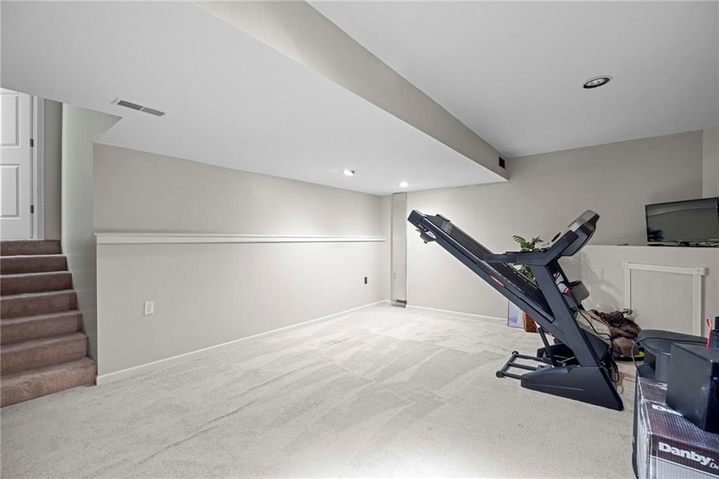 978 Sherman Drive — photo 36