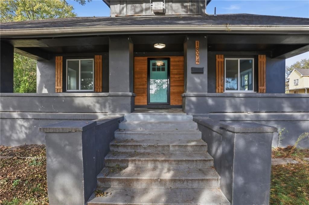 1894 Glendale Avenue — photo 2