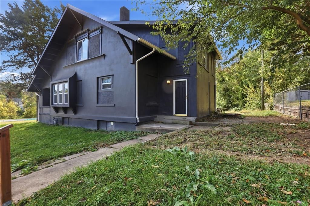 1894 Glendale Avenue — photo 25