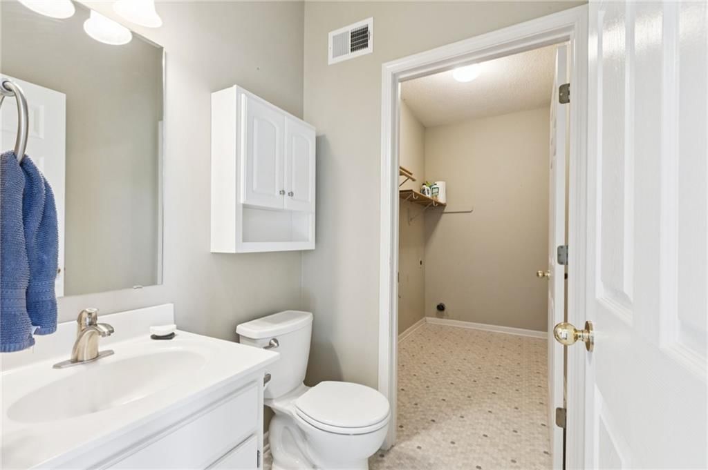 7336 N Wallace Avenue — photo 18