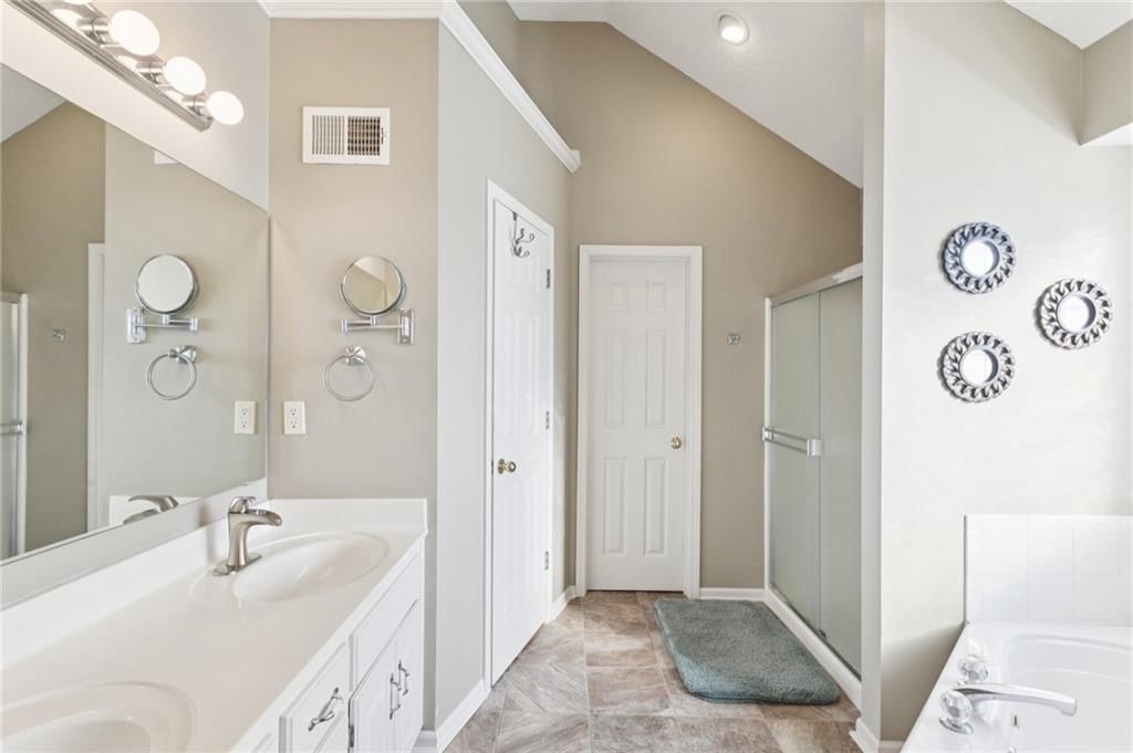 7336 N Wallace Avenue — photo 23