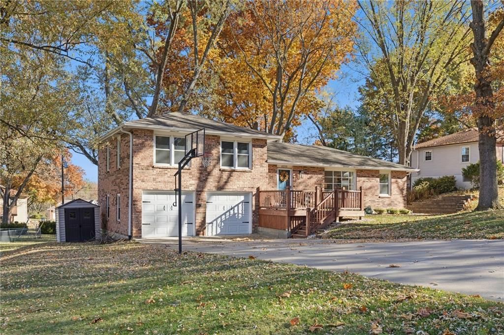 6205 NW KAREN Road — photo 2