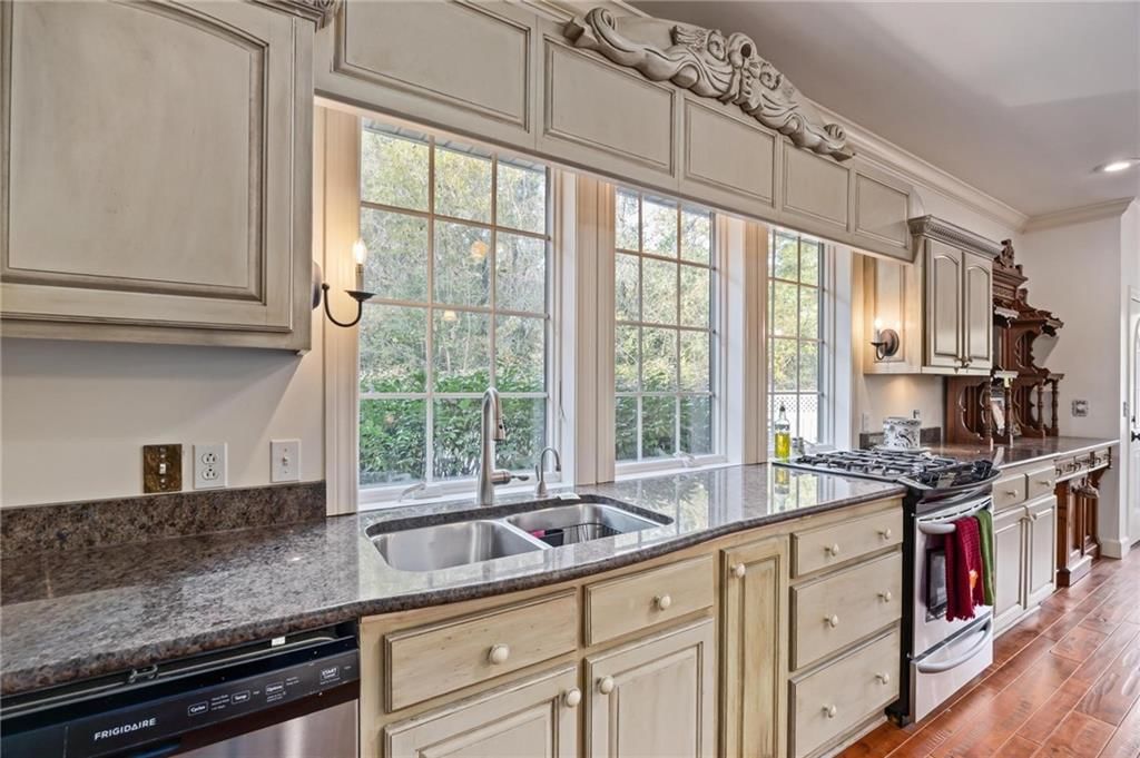 506 S Georgia Street — photo 11