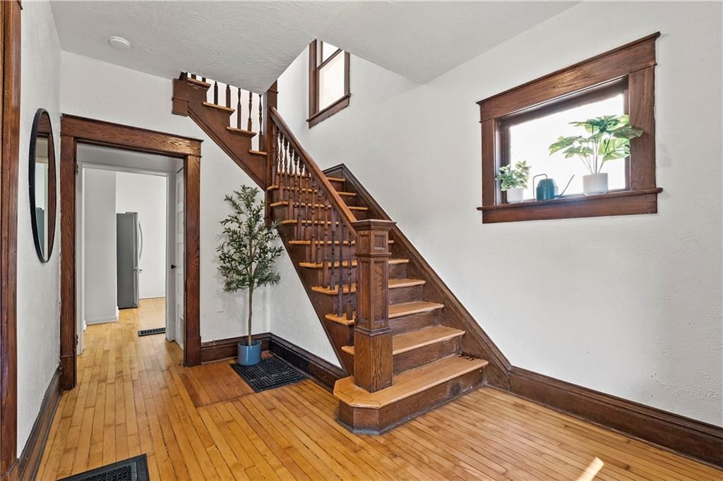 3948 Mercier Street — photo 2
