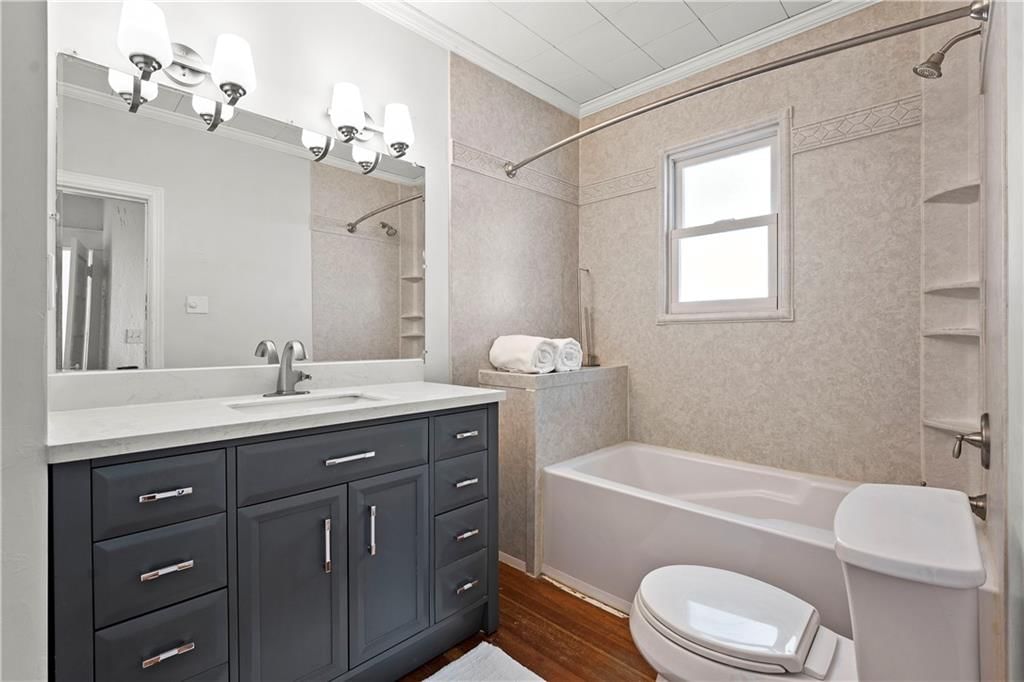 3948 Mercier Street — photo 11