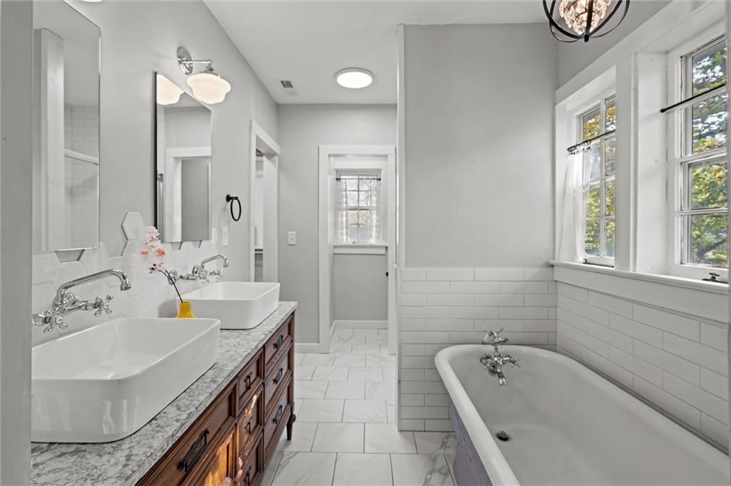 211 E Cedar Street — photo 22