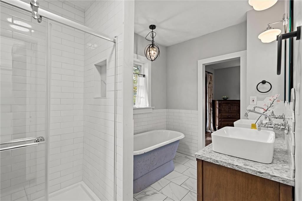 211 E Cedar Street — photo 23